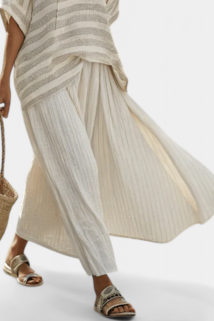 WESTLYN | TOP IN BAMBOO STRIATO COMODO E PANTALONI IN LINO FLUIDI