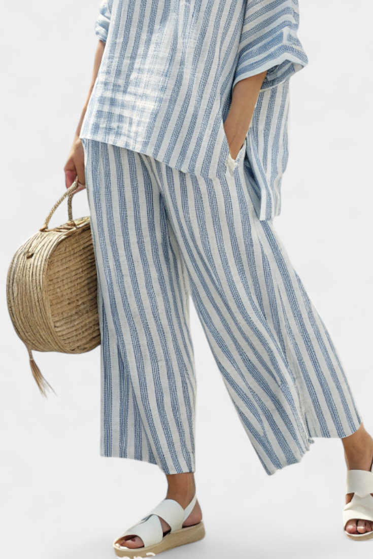 RENSLEIGH | TOP IN LINO STRIATO BLU SOPHISTICATO E PANTALONI RILASSATI