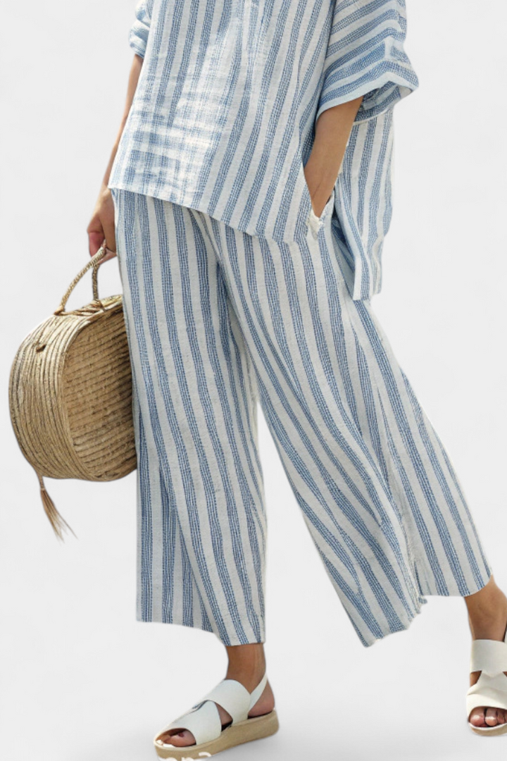 RENSLEIGH | TOP IN LINO STRIATO BLU SOPHISTICATO E PANTALONI RILASSATI
